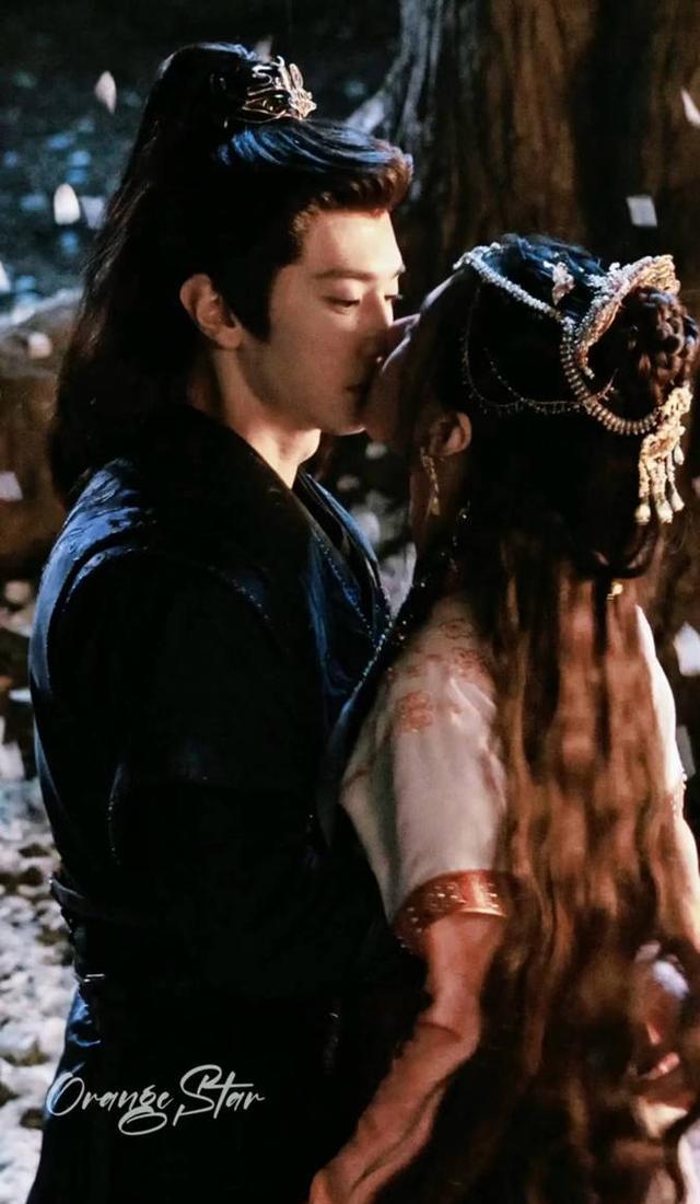 陈哲远张婧仪亲密相拥