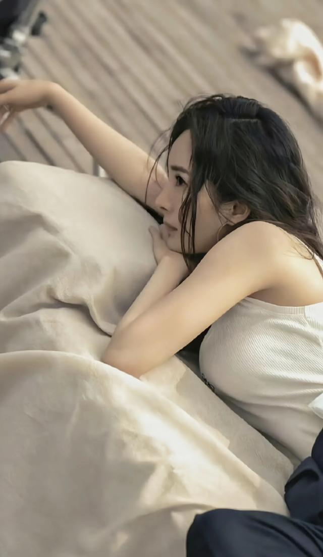 杨幂时尚造型