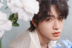 宋亚轩21岁生日直播：新歌《Spr.》首唱与粉丝共庆
