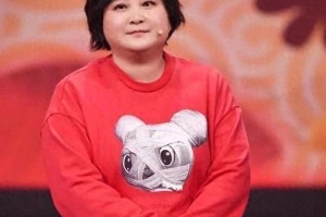 贾玲瘦身惊艳亮相上海荣宅，气质大变引热议
