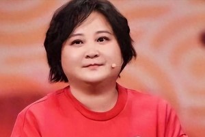 贾玲减肥100斤惊艳亮相：从210斤到XS码的逆袭