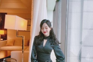 吴宣仪复古优雅美照性感撩人
